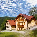 Tourist Farm Arbajter *