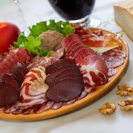 Tourist Farm Arbajter *